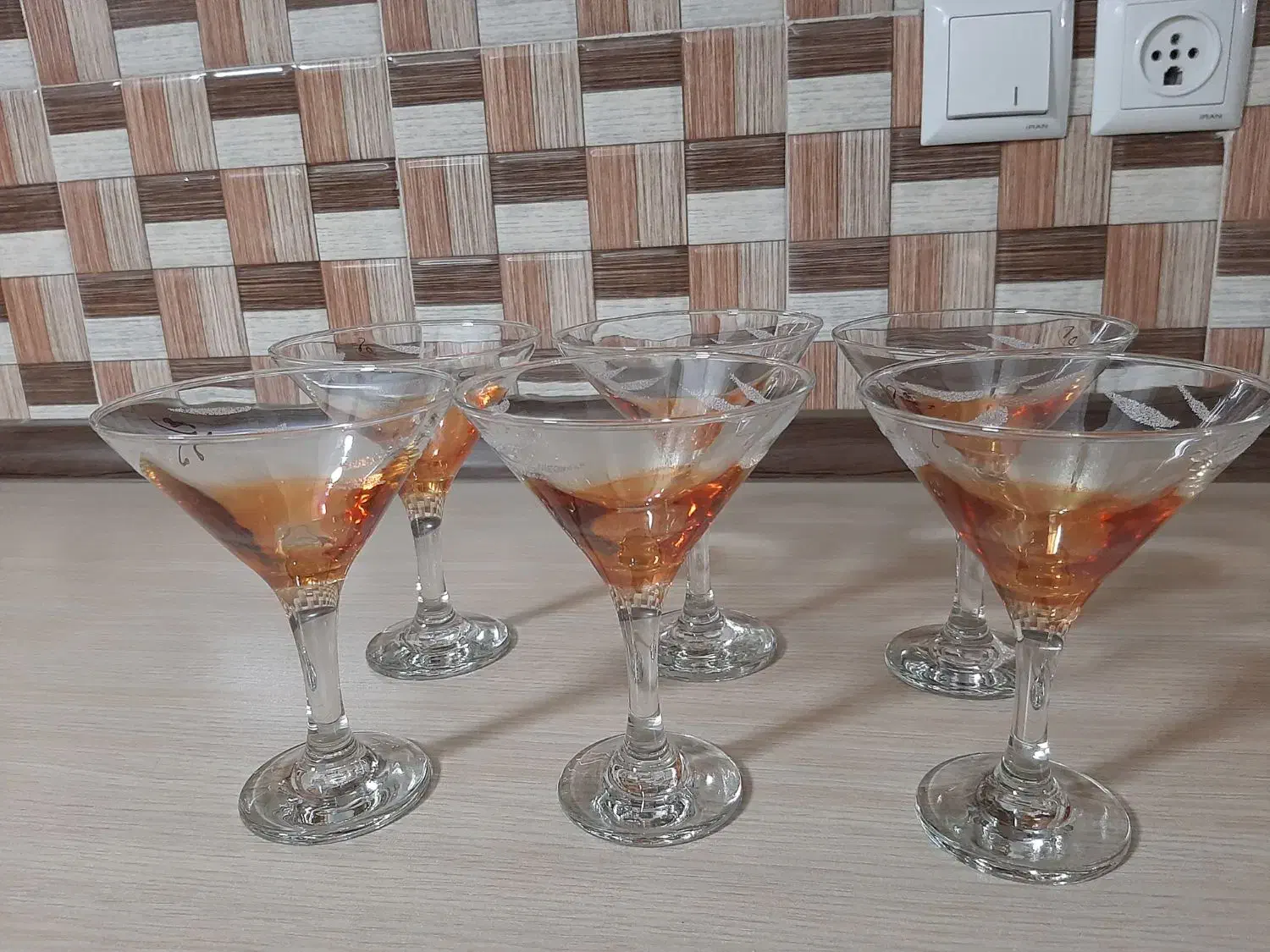 بستنی خوری|ظروف سرو و پذیرایی|اصفهان, سرتاوه|دیوار