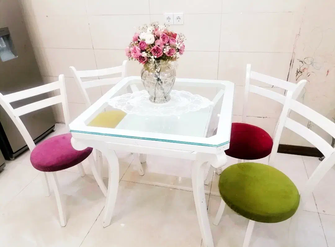 میز|میز و صندلی غذاخوری|نیشابور, شهرک فرهنگیان|دیوار