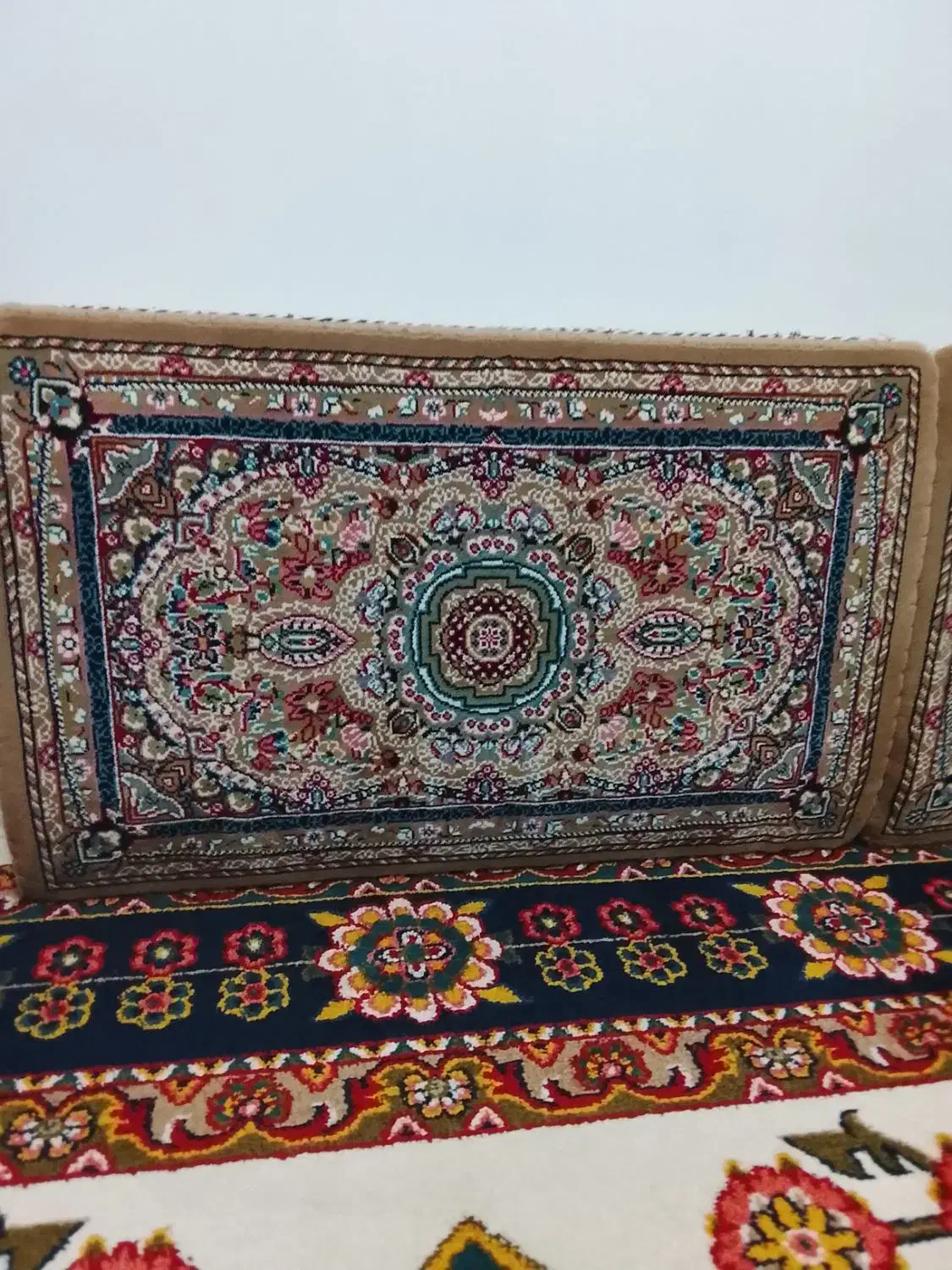 هشت عدد پشتی درجه یک ماشینی|پشتی|بیجار, |دیوار