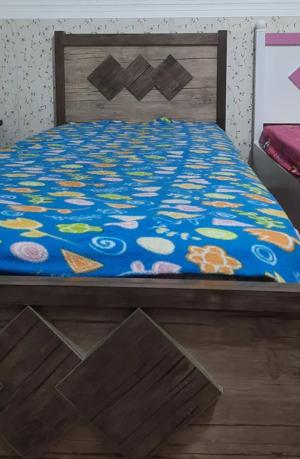 تختخواب یکنفره|تخت و صندلی بچه|مسجد سلیمان, |دیوار