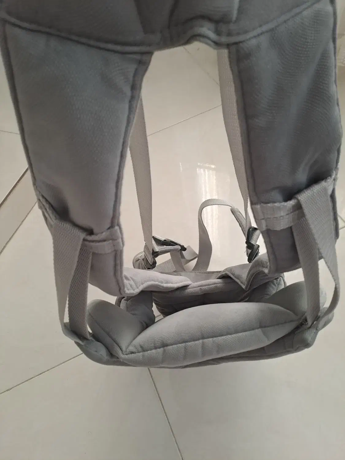 آغوشی نوزاد|کالسکه و لوازم جانبی|تربتحیدریه, حسنی بالا|دیوار