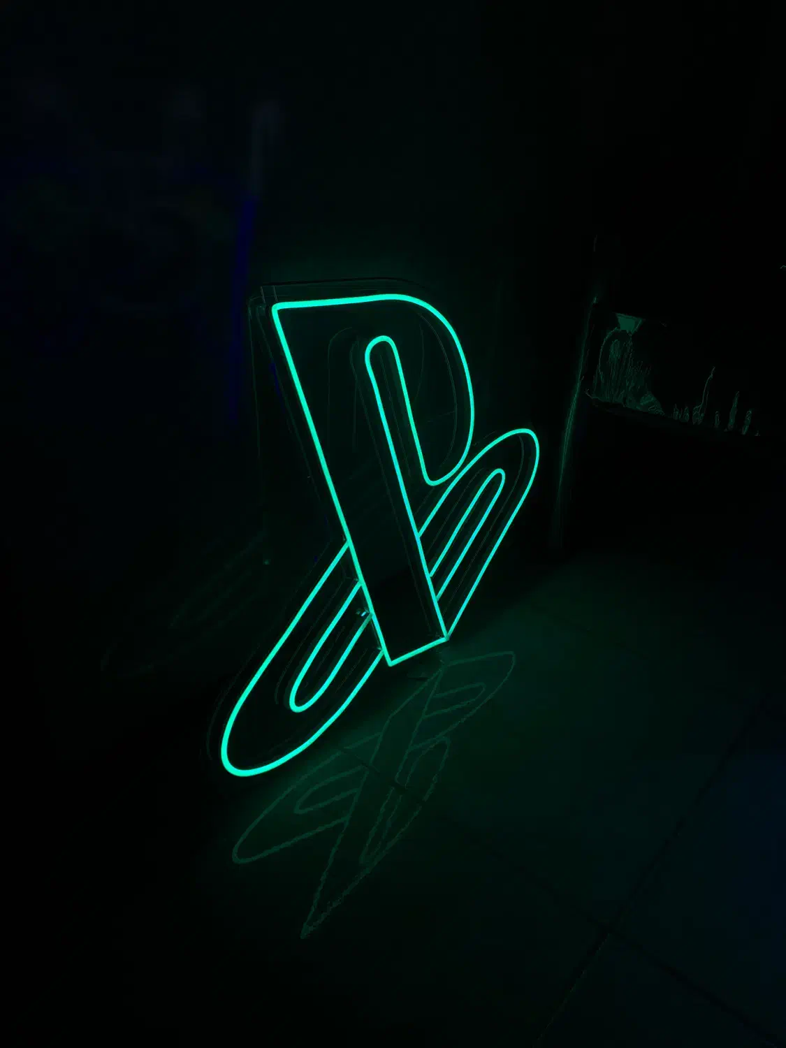 تابلو نئونی پی اس و دسته پی اس|ریسه و چراغ تزئینی|رفسنجان, |دیوار