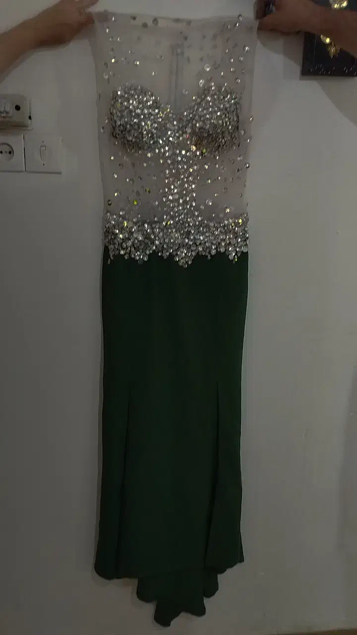 لباس مجلسی|لباس|بروجرد, |دیوار