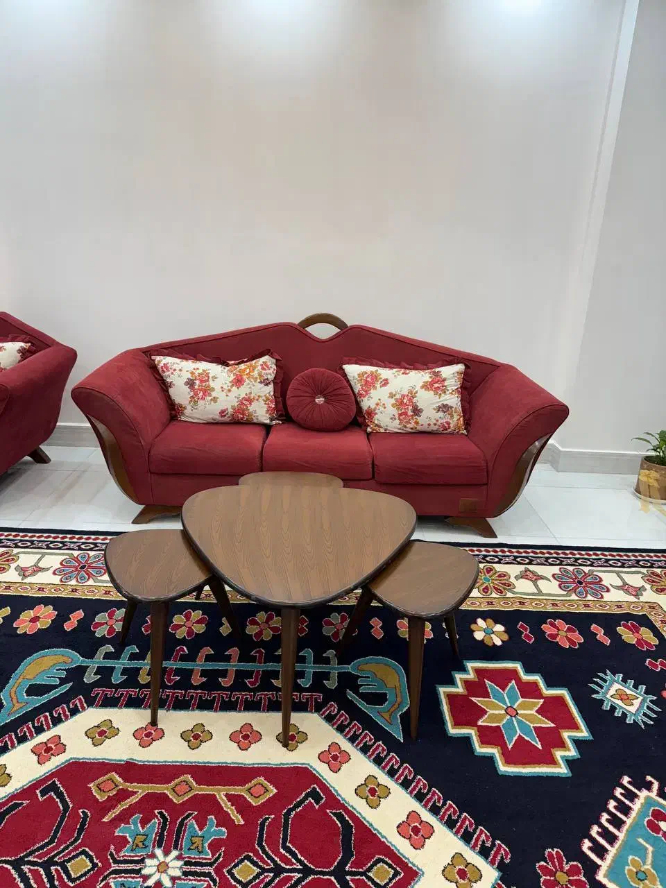 مبلمان 7نفره،جلو مبلی و 3میز عسلی|مبلمان خانگی و میز عسلی|چابهار, |دیوار