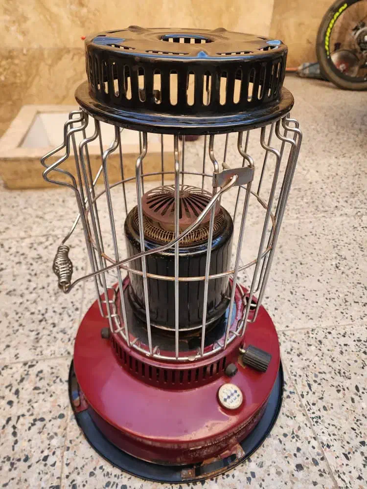 چراغ نفتی|میز تلویزیون|یزد, |دیوار