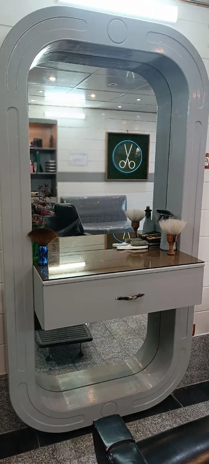 آیینه قدی|آینه|بروجرد, |دیوار