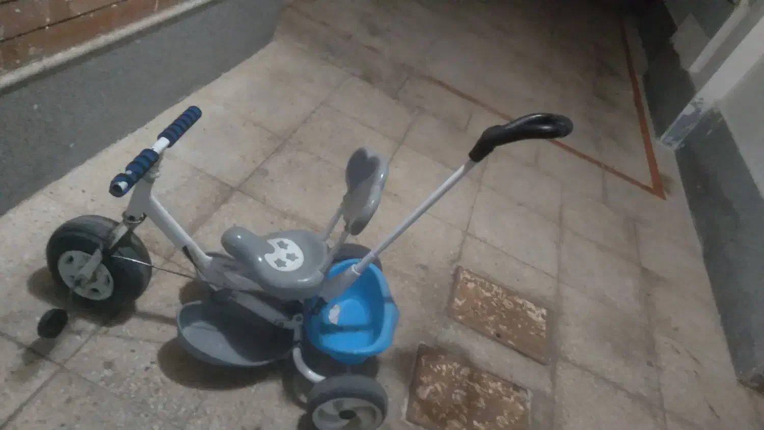 سه چرخه کودک|اسباببازی بچه|اسفراین, |دیوار