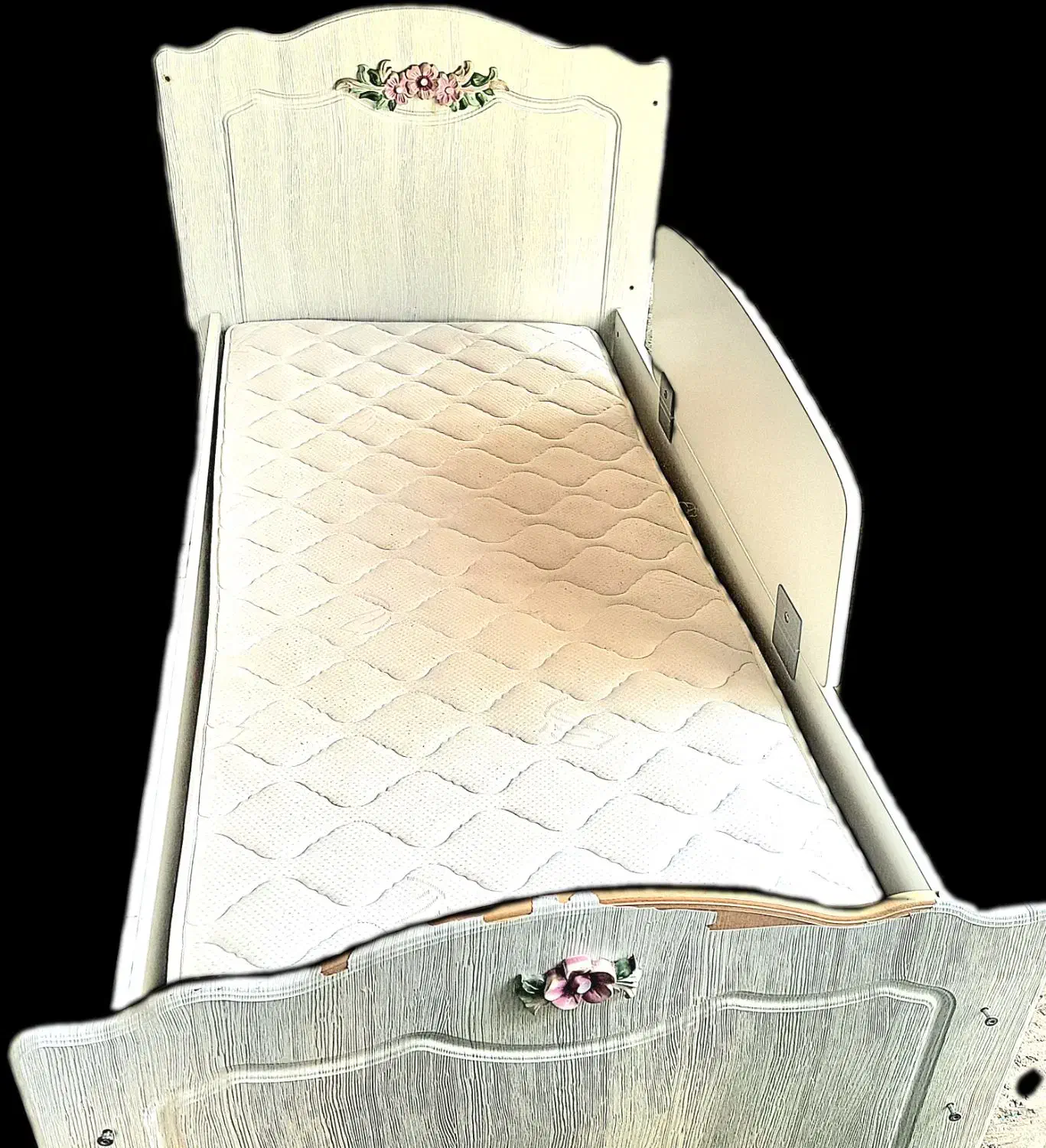 تخت بچه صندلی ودوچرخه|اسباب و اثاث بچه|زیباکنار, |دیوار