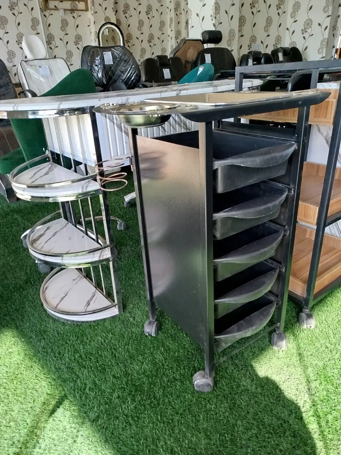 ترولی کاسه دار مجموعه زرکالا|آرایشگاه و سالن‌های زیبایی|یاسوج, |دیوار