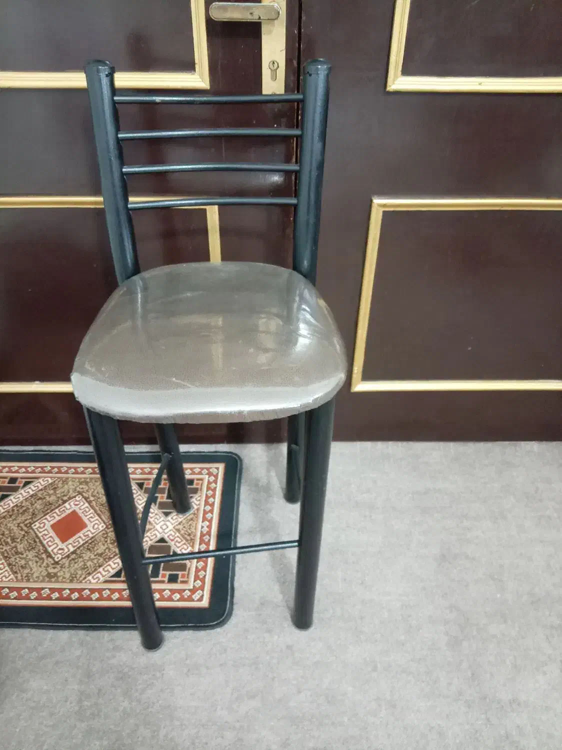 صندلی|صندلی و نیمکت|قم, آزادگان|دیوار