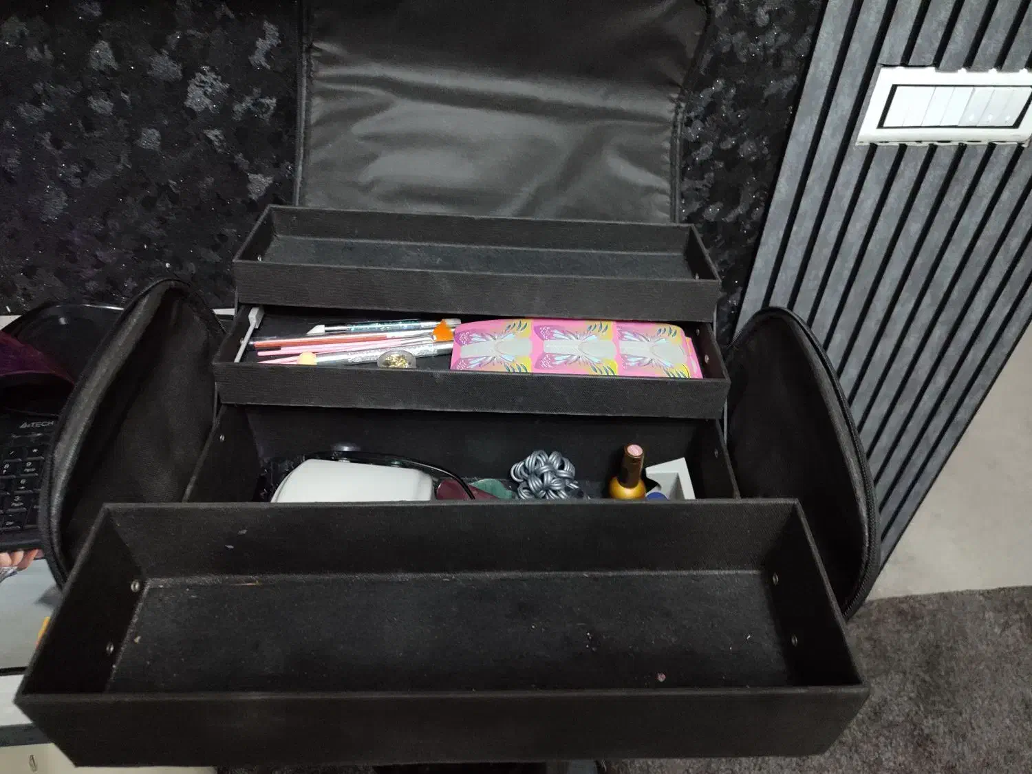 لوازم ناخن کاری|آرایشگاه و سالن‌های زیبایی|رامسر, |دیوار