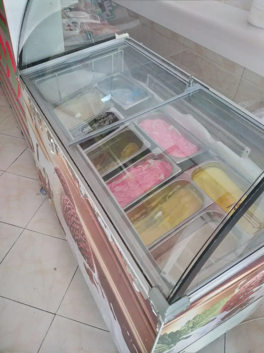 فروش تجهیزات فروشگاه آبمیوه و بستنی  (تکی و کلی)|کافی‌شاپ و رستوران|منوجان, |دیوار