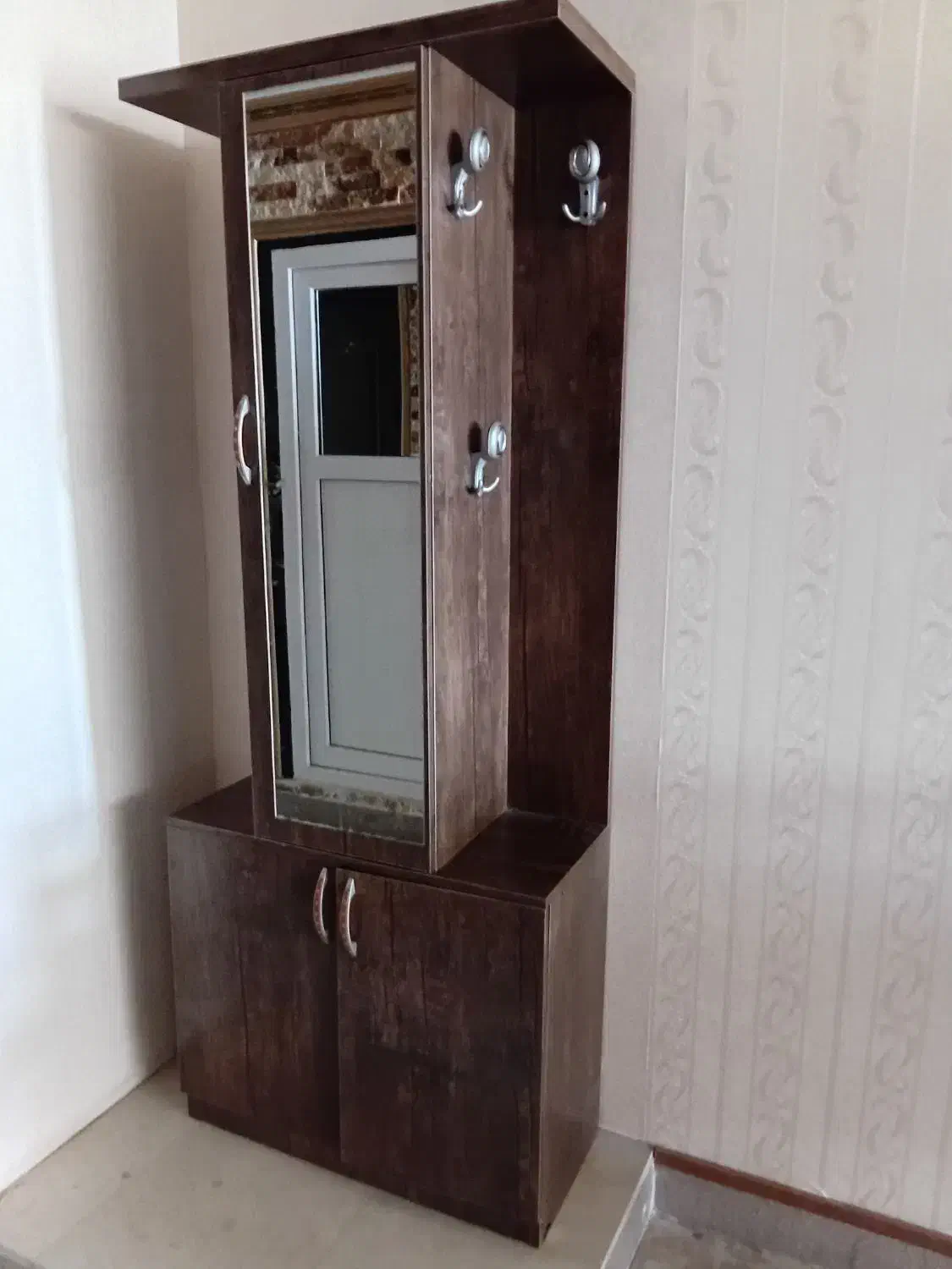 جاکفشی|جاکفشی، کمد، دراور|خرم‌آباد, |دیوار