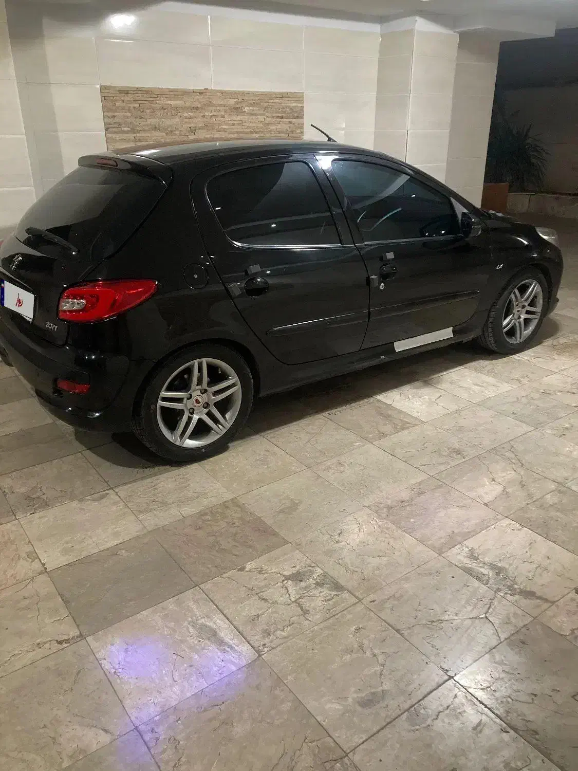 پژو۲۰۷ مشکی|خودرو سواری و وانت|کرج, شهرک صدف|دیوار