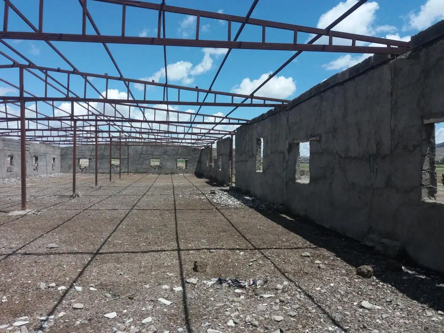 مرغداری گوشتی نیمه ساز|فروش دفتر صنعتی، کشاورزی، تجاری|زاوه, |دیوار