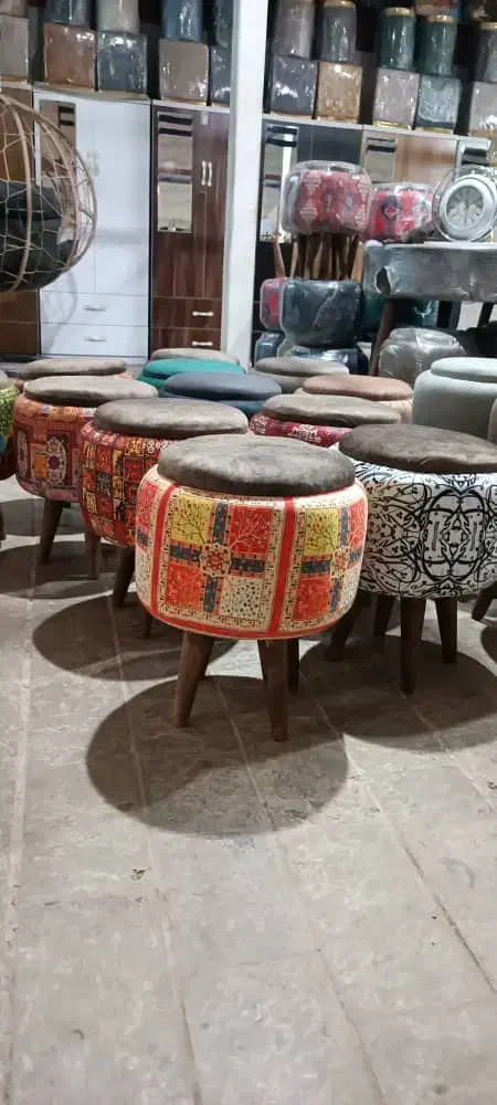صندلی و پاف پایه دار سنتی|صندلی و نیمکت|شیراز, سهل‌آباد|دیوار