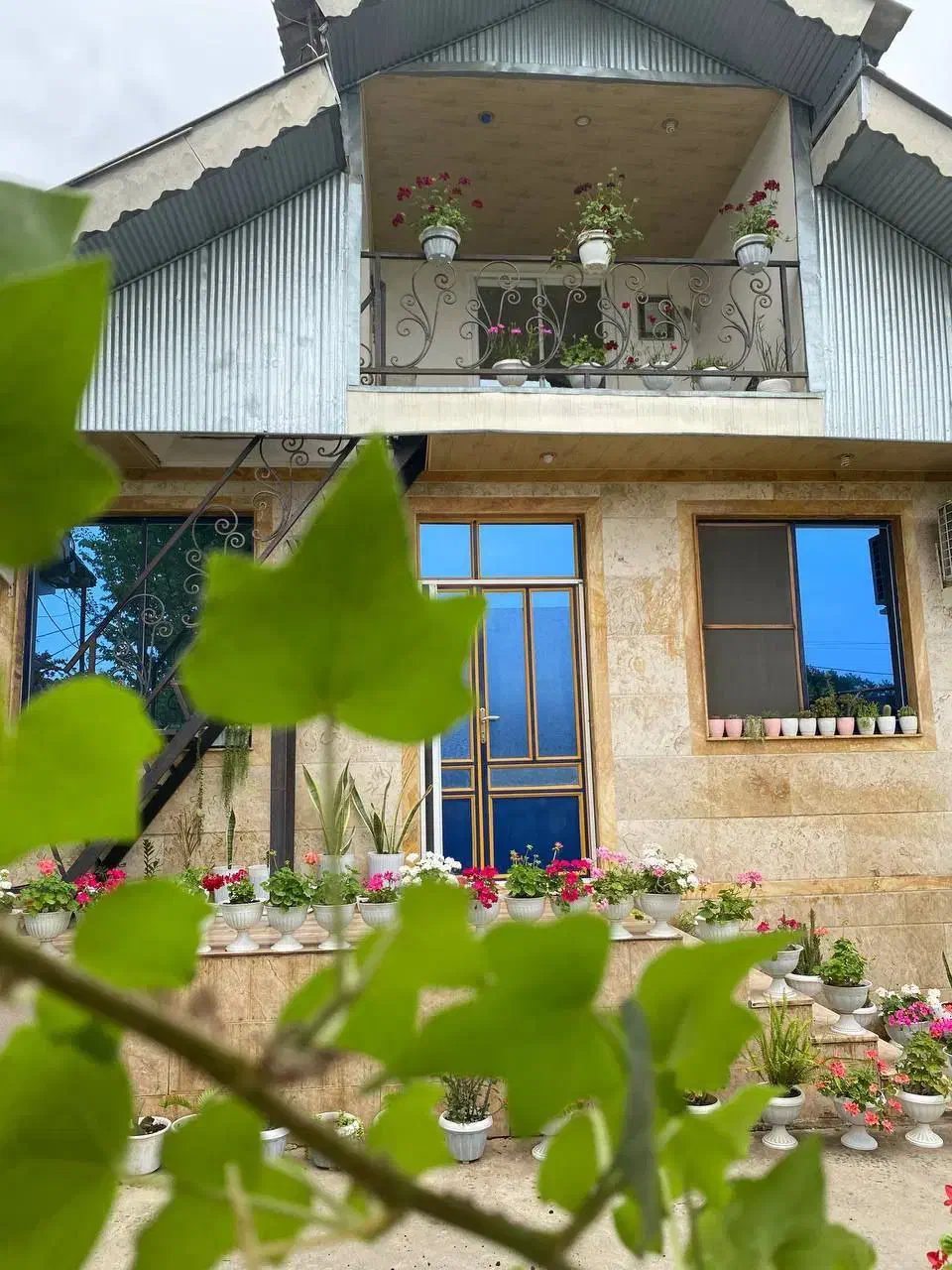 فروش ویلا۱۰۰ متری دوبلکس درجاده توریستی شفت،سنددار|فروش خانه و ویلا|شفت, |دیوار