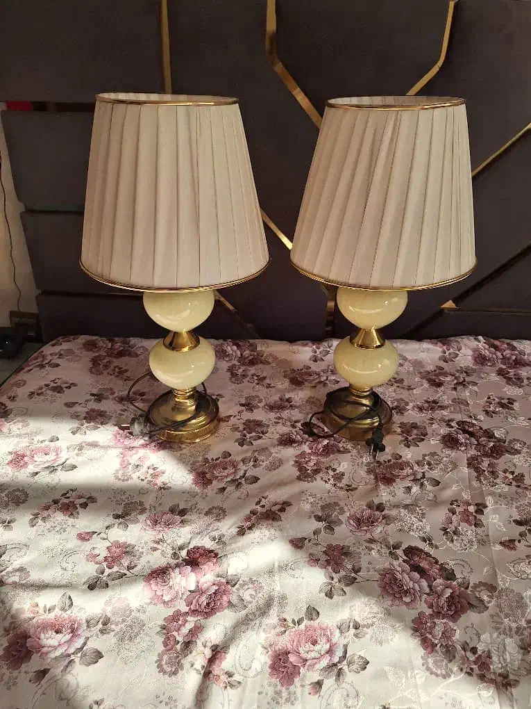 آباژور|چراغ خواب و آباژور|اندیشه, اندیشه فاز ۱|دیوار