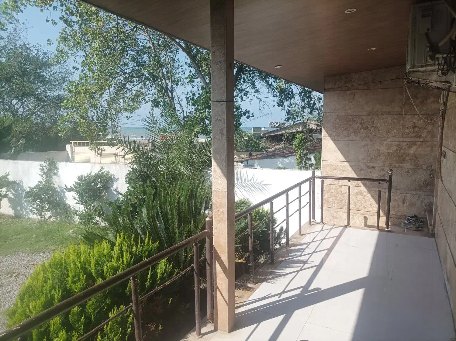 ویلا دوخوابه دربست لب دریا|اجارهٔ کوتاه‌مدت ویلا و باغ|بابلسر, |دیوار