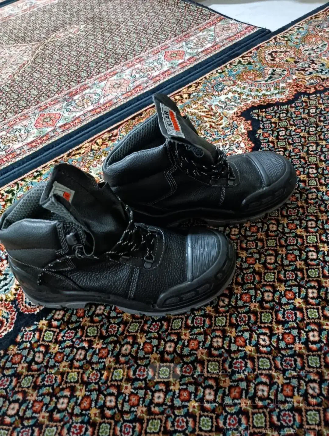 کفش ایمنی|کیف، کفش، کمربند|خرمدره, |دیوار