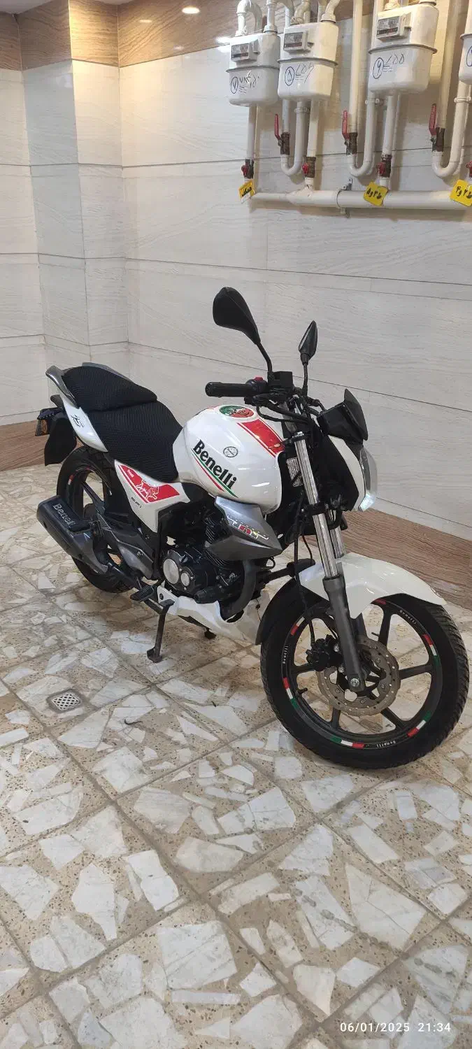 بنلی تی ان تی ۱۵۰ سفید قرمز|موتورسیکلت|رشت, هلال احمر|دیوار