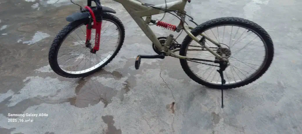 دوچرخه ۲۶ فنر وسط|دوچرخه، اسکیت، اسکوتر|دره شهر, |دیوار