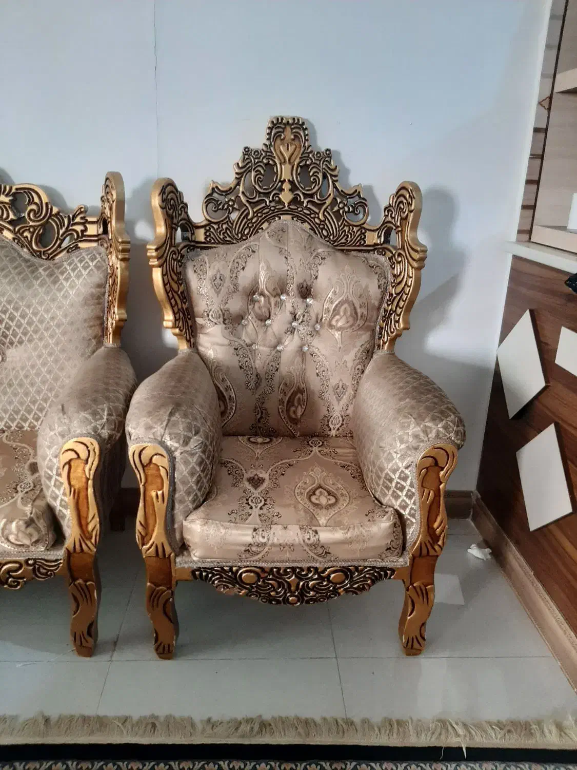 مبل سلطنتی ۷نفره  و میز|مبلمان خانگی و میز عسلی|سیرجان, |دیوار