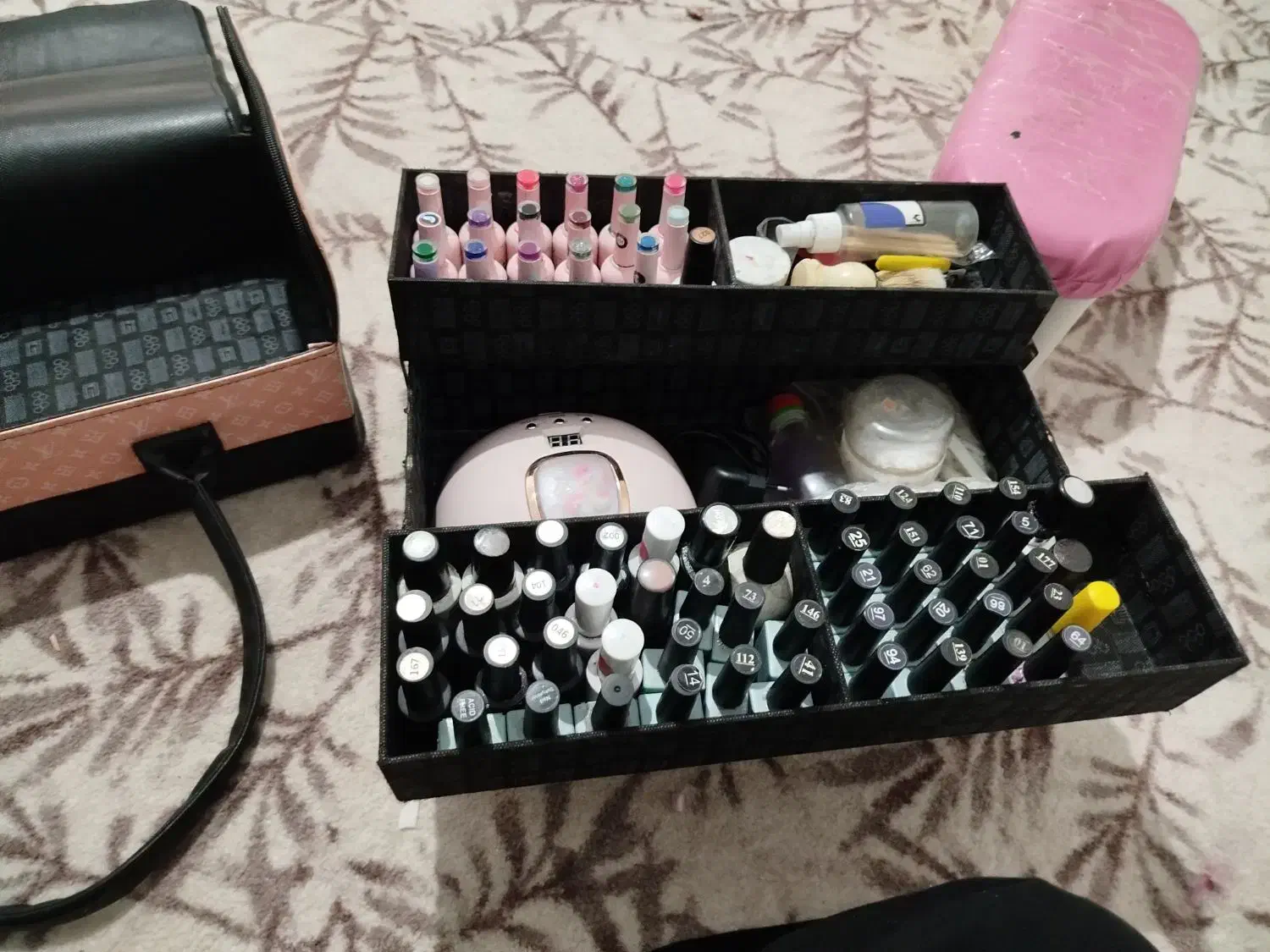 وسایل فروش کاشت ناخن|آرایشی، بهداشتی، درمانی|بروجرد, |دیوار