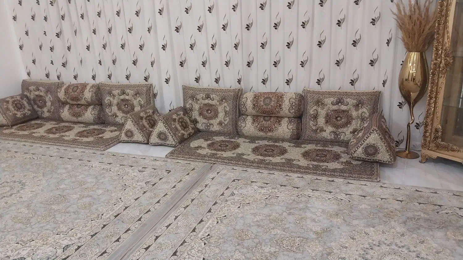 دو دست کامل ست شاه نشین دست بافت اصفهان|پشتی|ارومیه, |دیوار