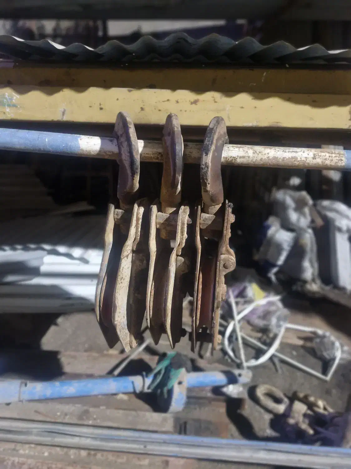 قلاب چرثقیل|ابزارآلات|اهواز, کارون|دیوار