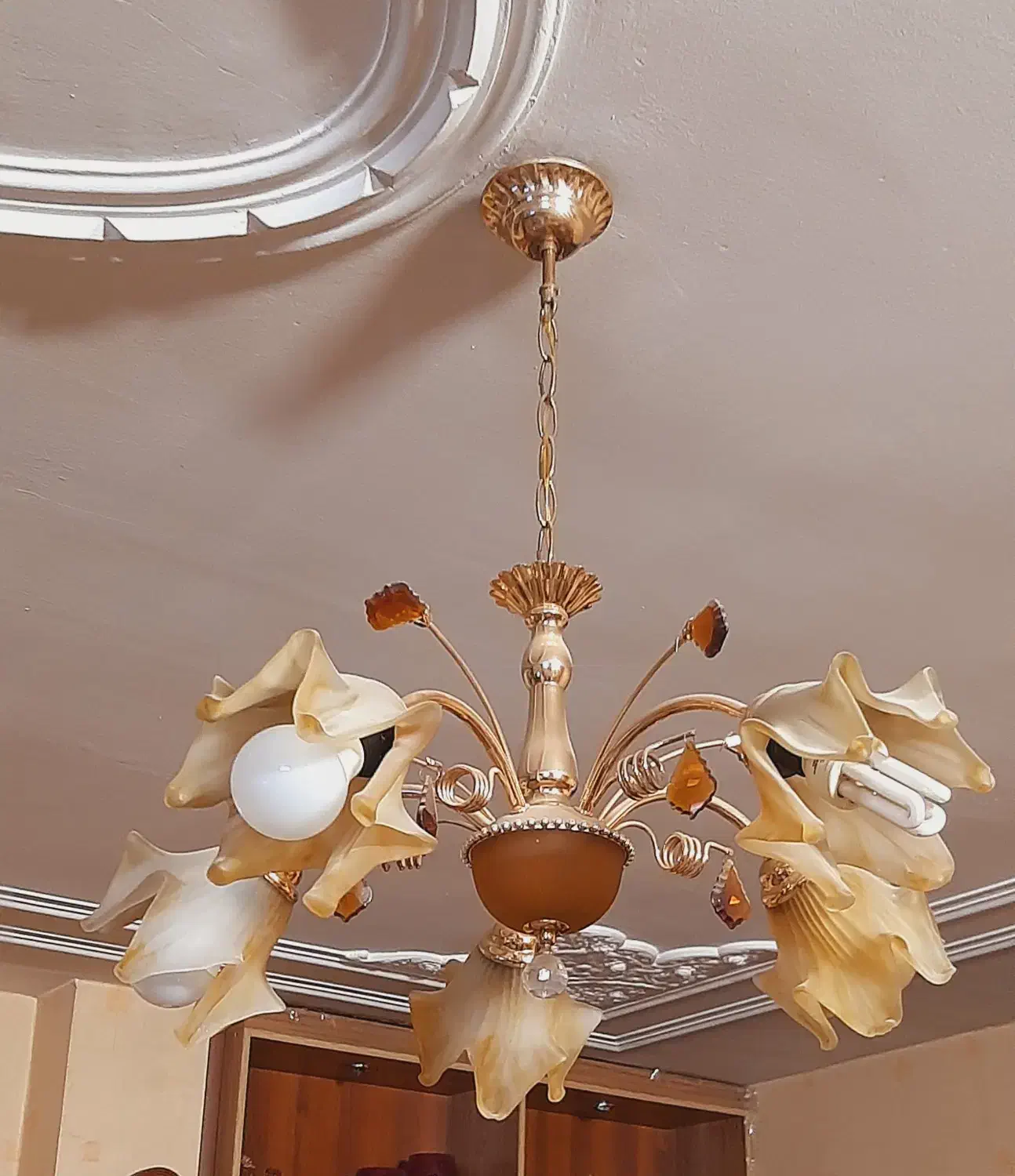 لوستر|لوستر و چراغ آویز|اصفهان, کوی ولی عصر|دیوار