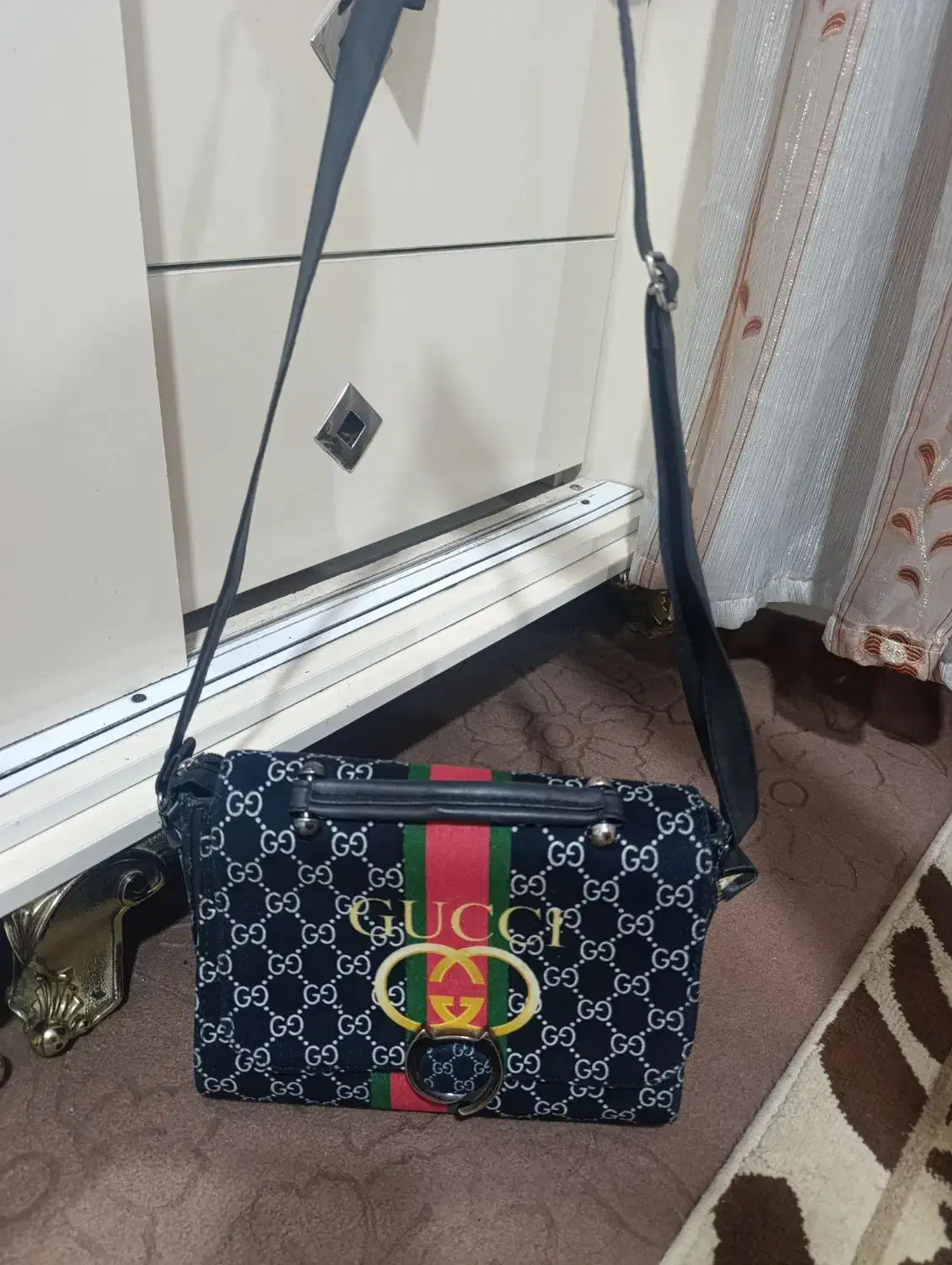 کیف|کیف، کفش، کمربند|ارومیه, |دیوار