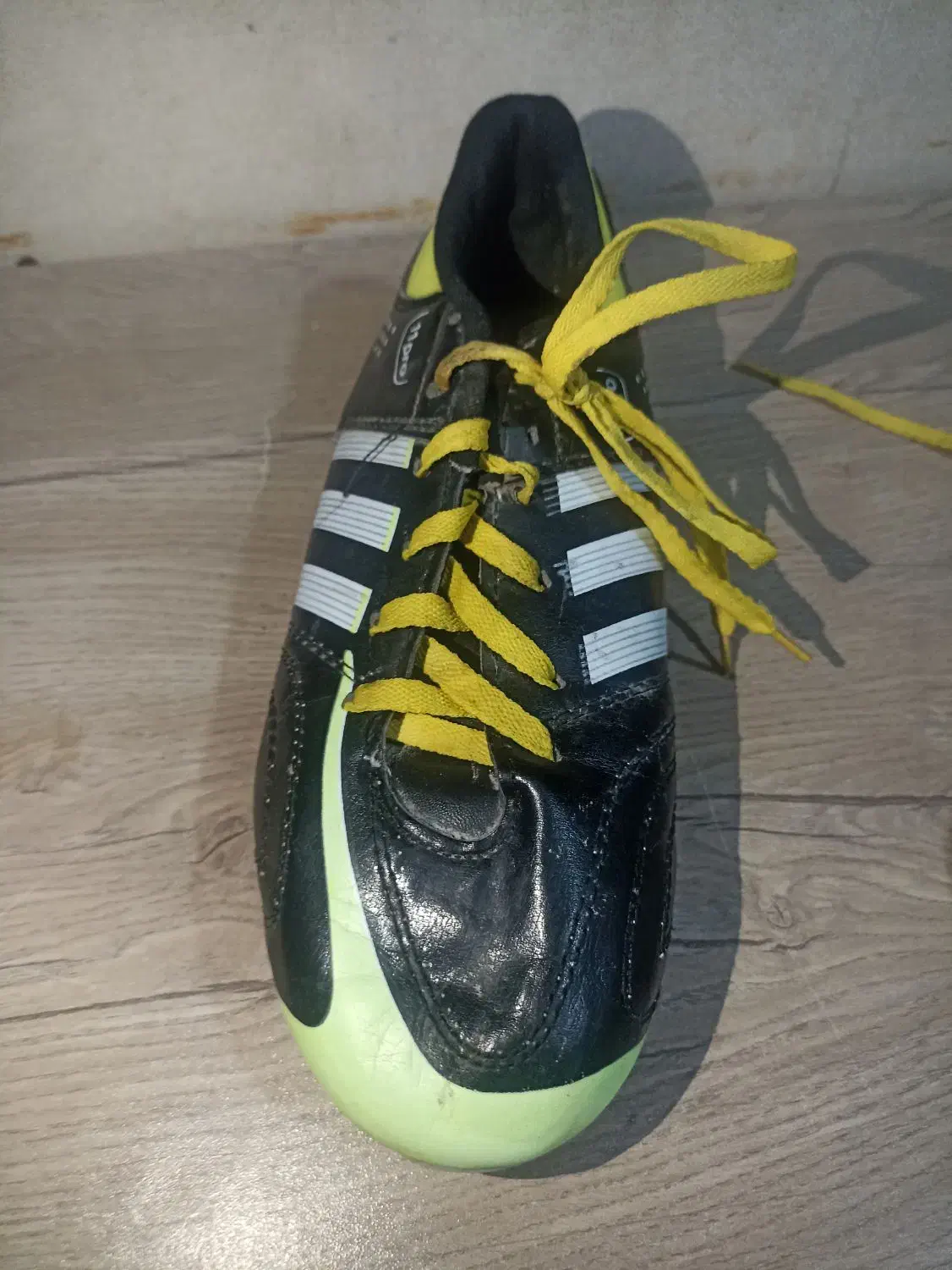 کفش چمن|کیف، کفش، کمربند|سرپل ذهاب, |دیوار