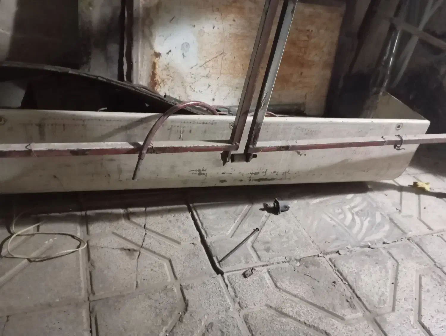 جک  روغنی یا تنگ محافظ منبع گاز|ابزارآلات|مشهد, طرق|دیوار