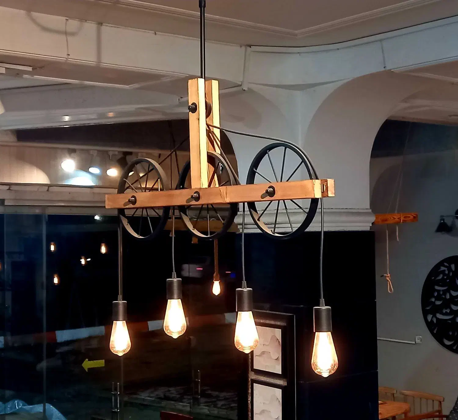 لوستر چوبی مدل چرخی|لوستر و چراغ آویز|ساری, |دیوار