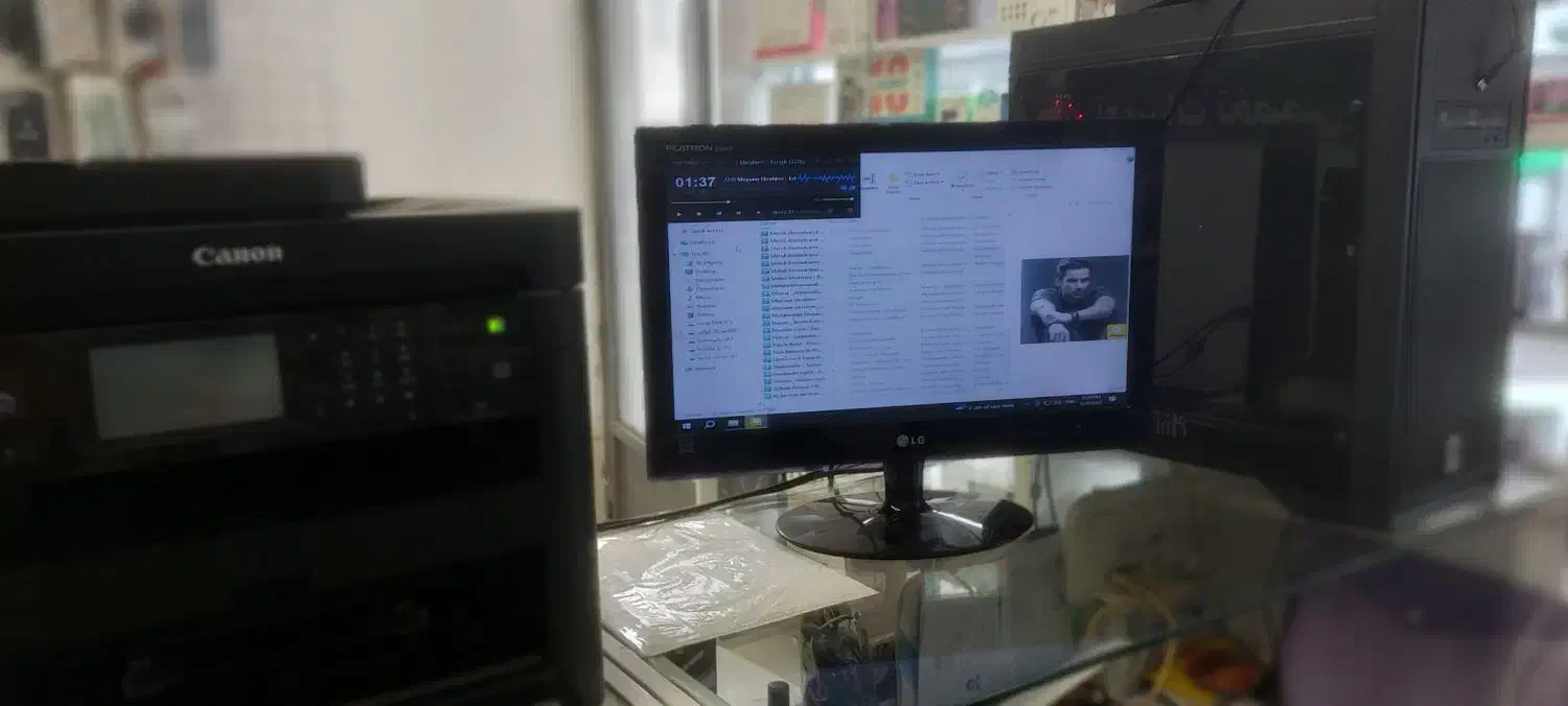 نیازمند یک نفر خانم|استخدام خدمات فروشگاه و رستوران|همدان, |دیوار