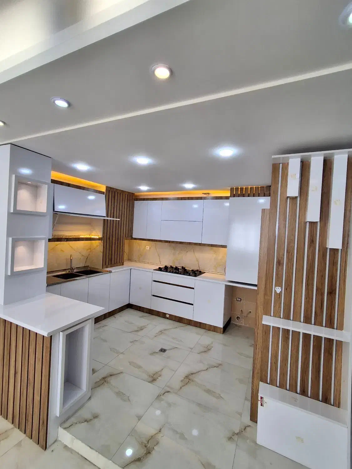 دوخواب فوق لوکس فاز یک صدرا قیمت استثنایی|فروش آپارتمان|بختگان, |دیوار