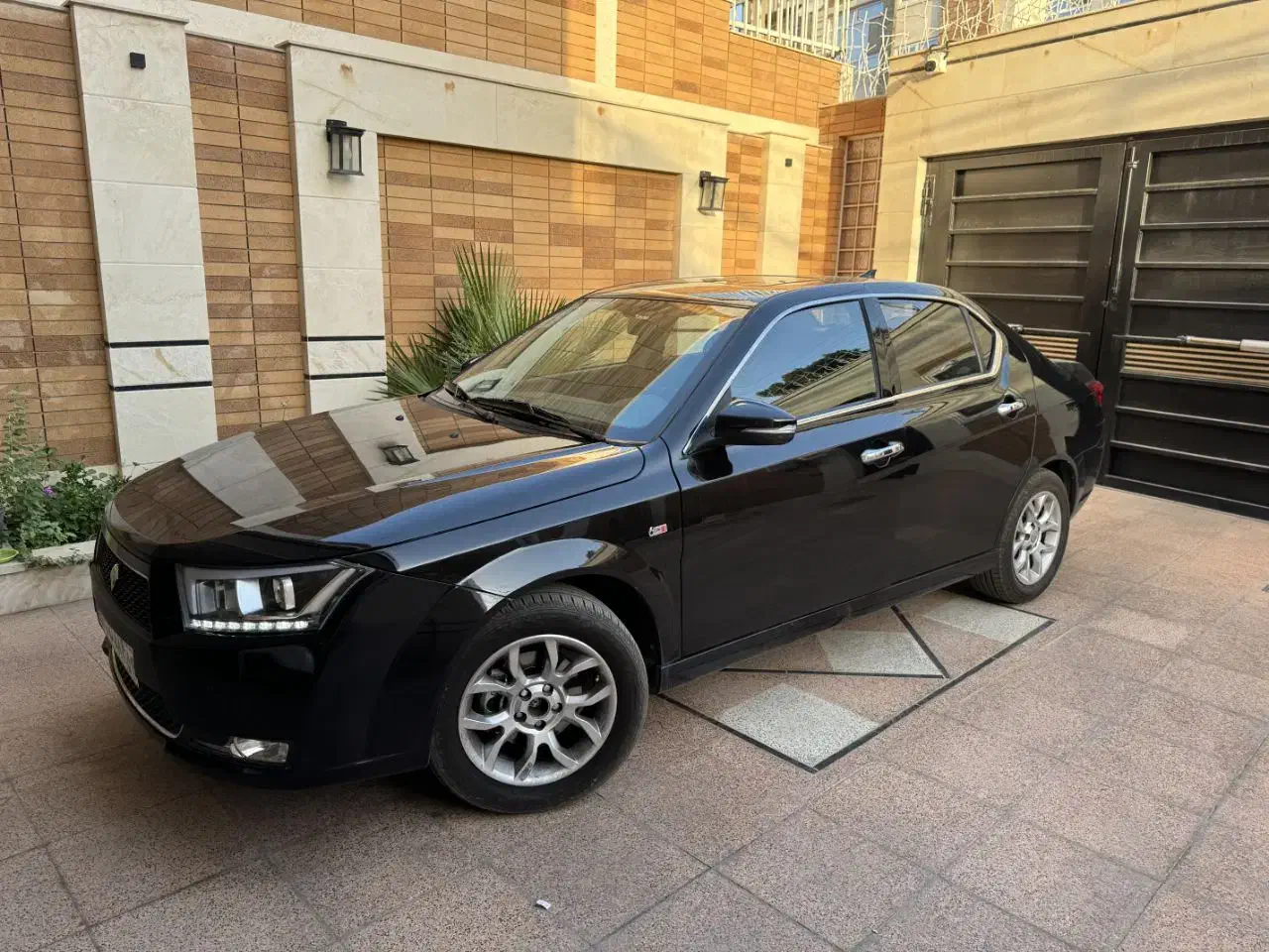 دنا پلاس مشکی اتوماتیک|خودرو سواری و وانت|یزد, |دیوار