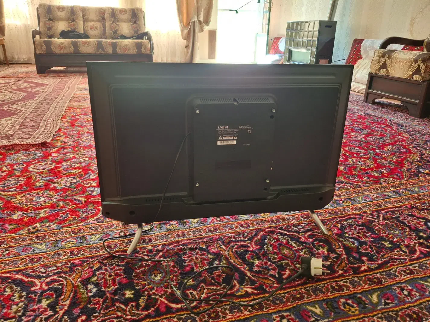 تلویزیون ۳۲ اینچ یونیوا مدل Class|تلویزیون و پروژکتور|بروجرد, |دیوار