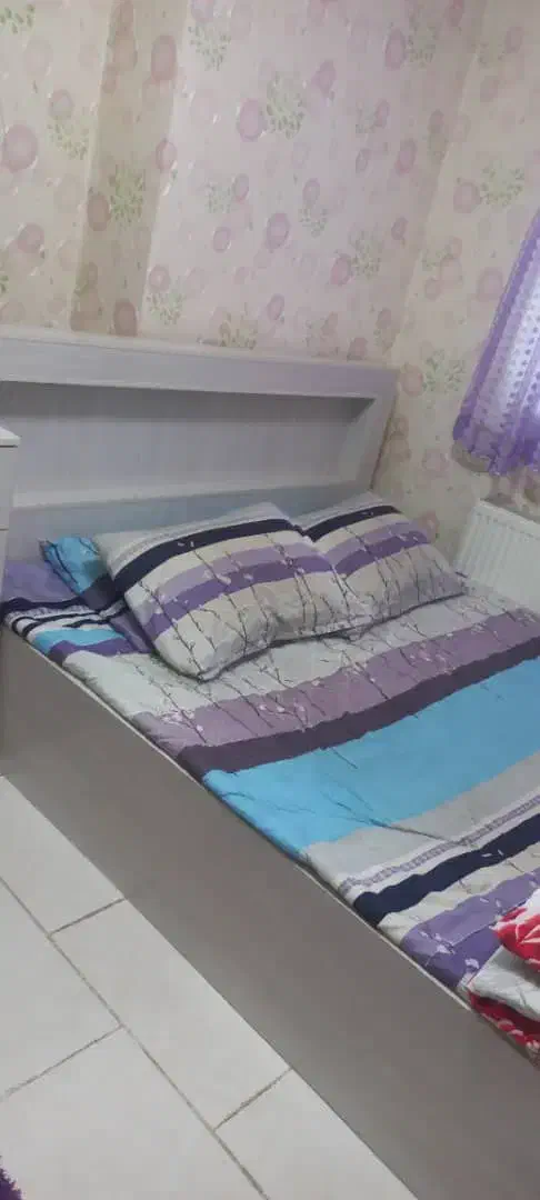 تخت دونفره همراه با تشک|تخت و سرویس خواب|رودهن, |دیوار