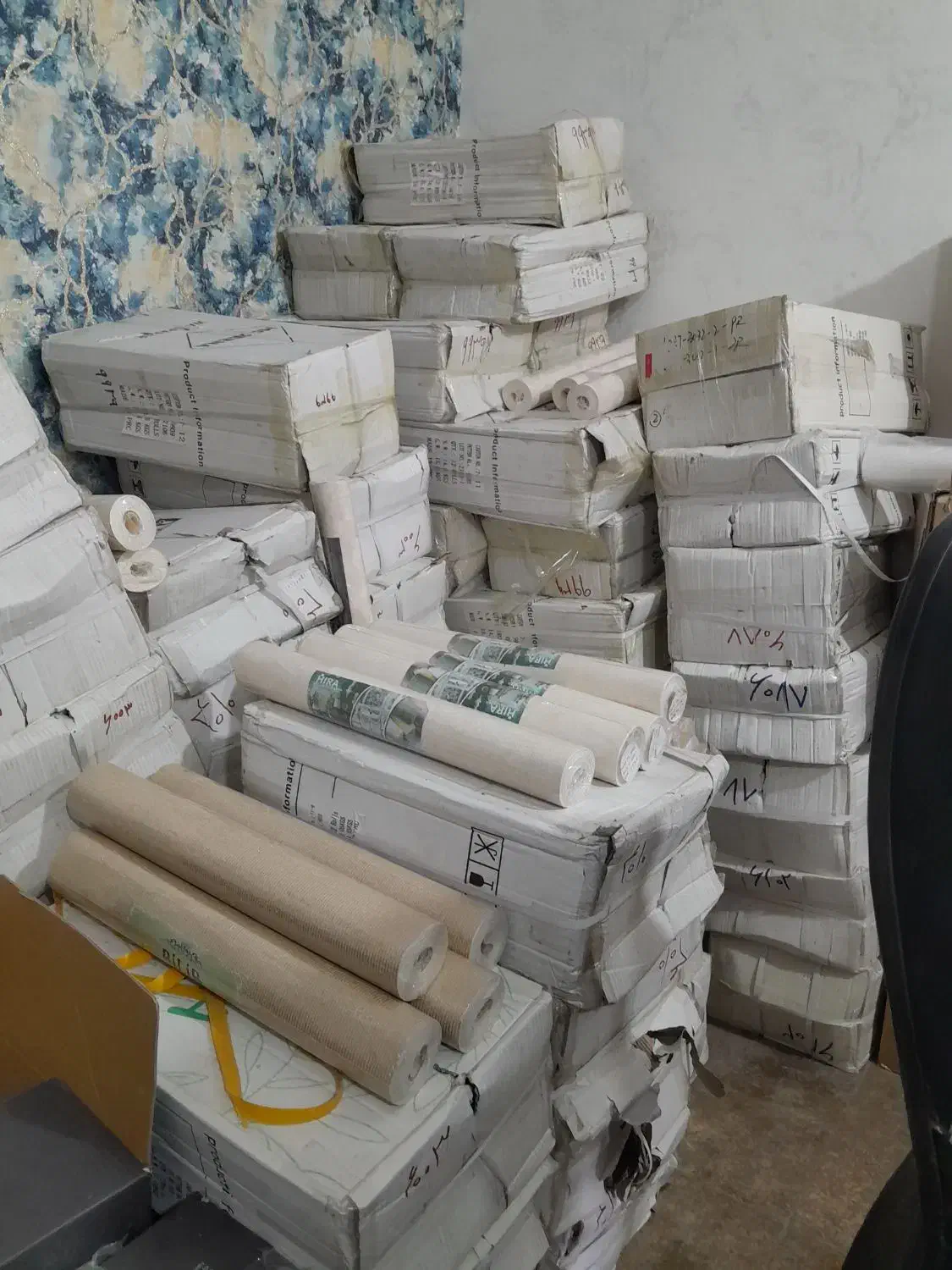 راننده شواری برای جمع آوری و ارسال بار کاغذ دیواری|استخدام حمل و نقل|ری, ملکآباد|دیوار