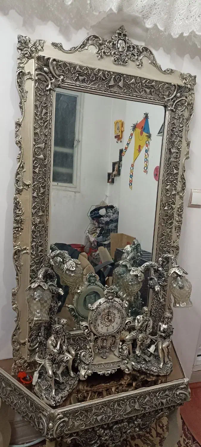 آینه و شمعدان|آینه|قم, ولیعصر|دیوار