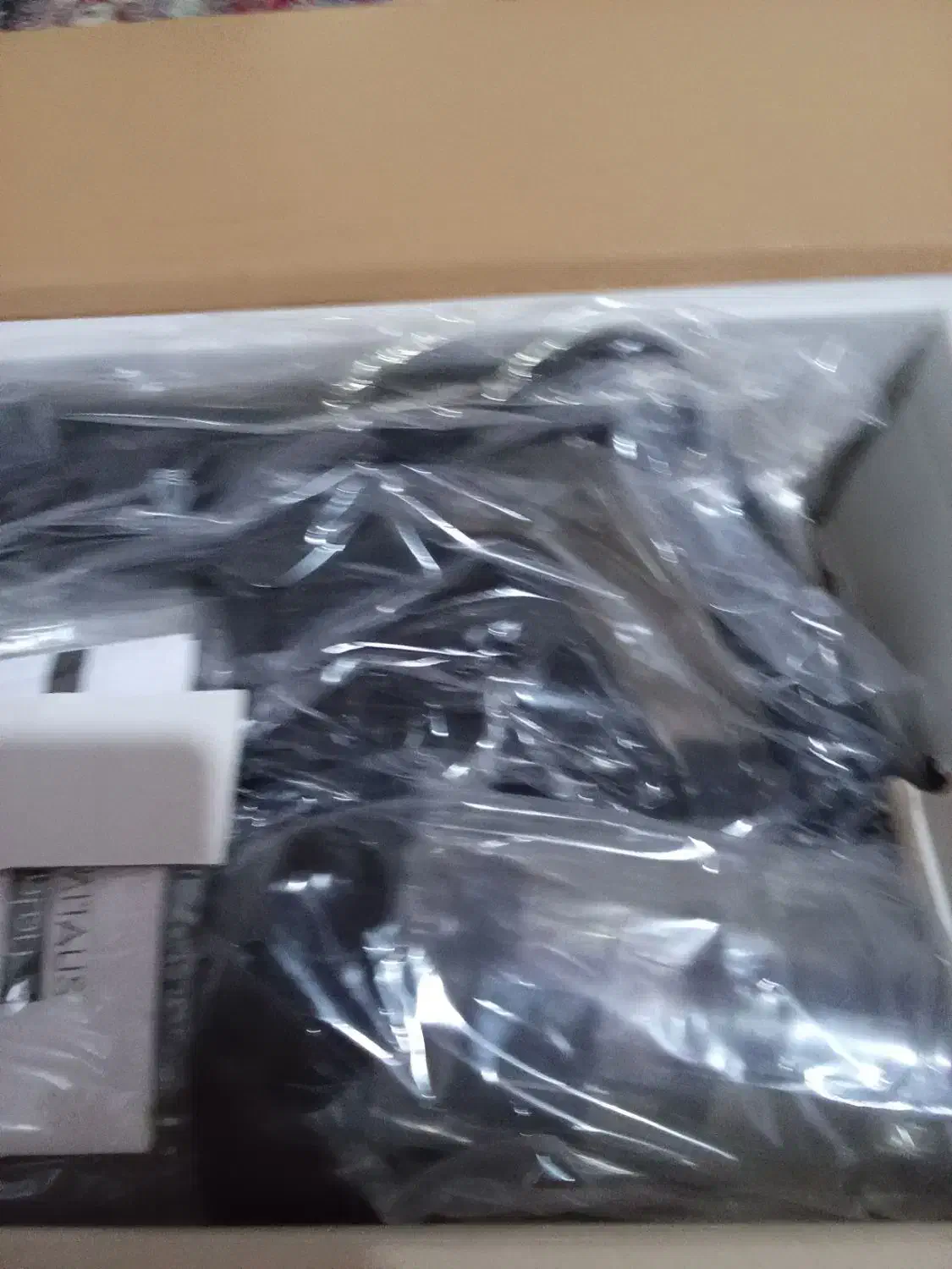 جارو برقی ایستاده|جاروبرقی، جارو شارژی، بخارشو|لاهیجان, لیالستان|دیوار