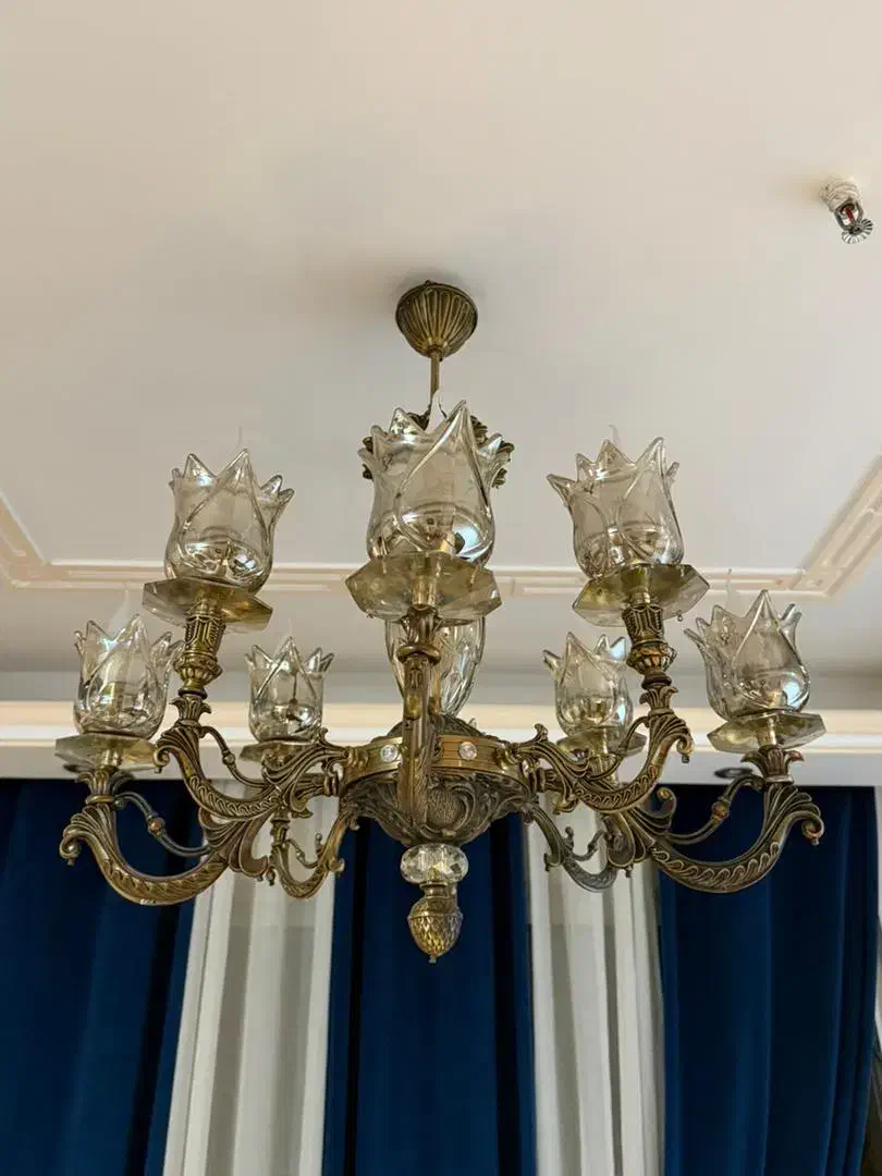 لوستر برنج سنگین / ۸ شاخه|لوستر و چراغ آویز|تهران, جنت‌آباد شمالی|دیوار