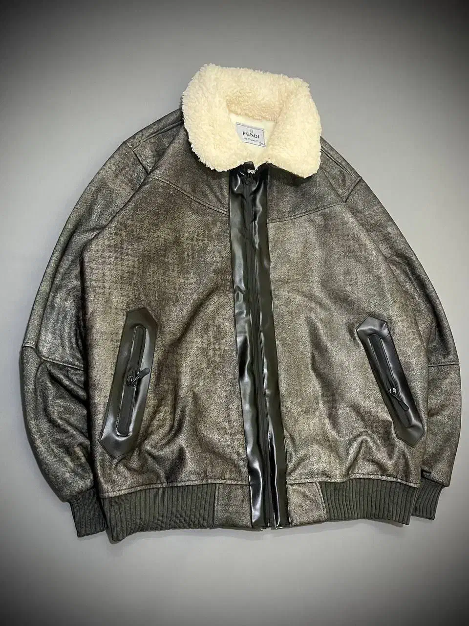 بادگیر|لباس|سنندج, |دیوار