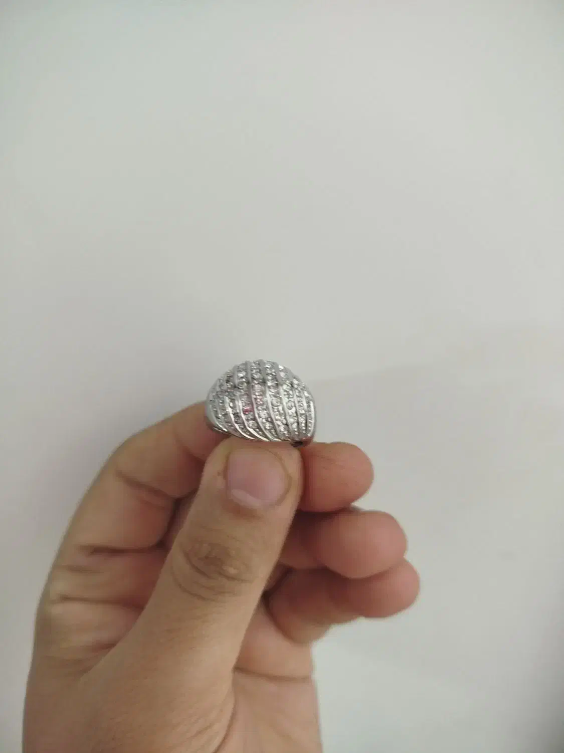 انگشتر زیبا|بدلیجات|کاشان, باغچه فیض|دیوار