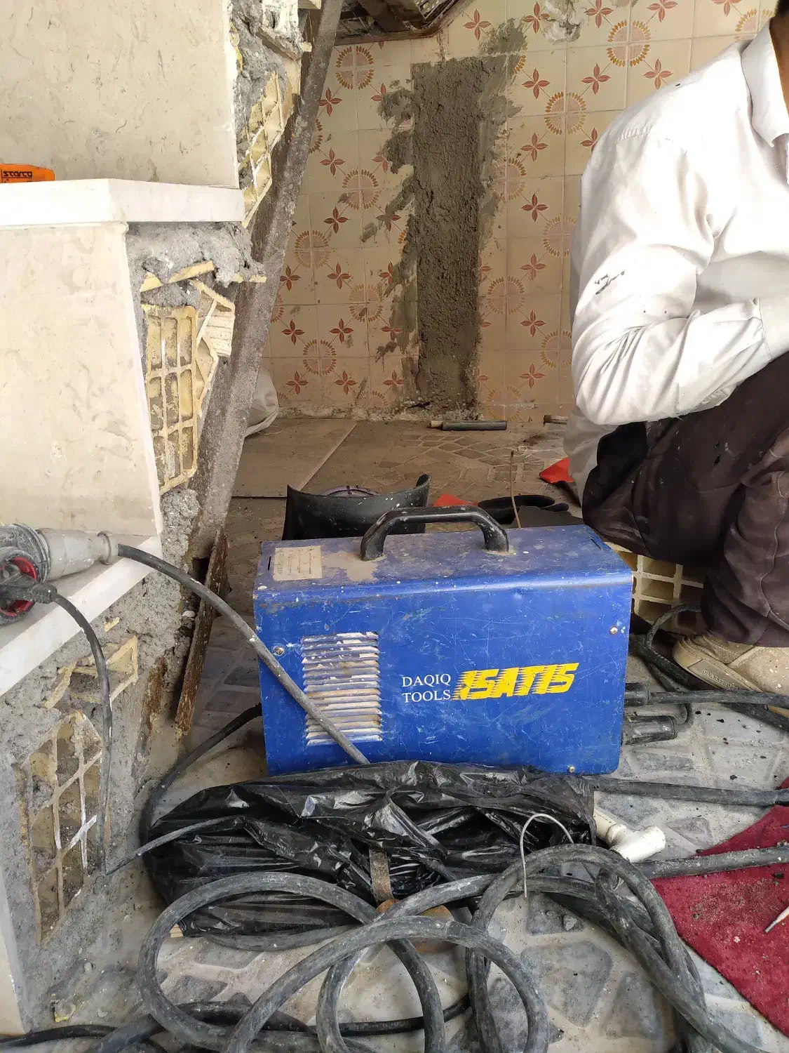 جوشکاری لوله گاز ونرده راه پله پذیرفته میشود|خدمات پیشه و مهارت|سیرجان, |دیوار