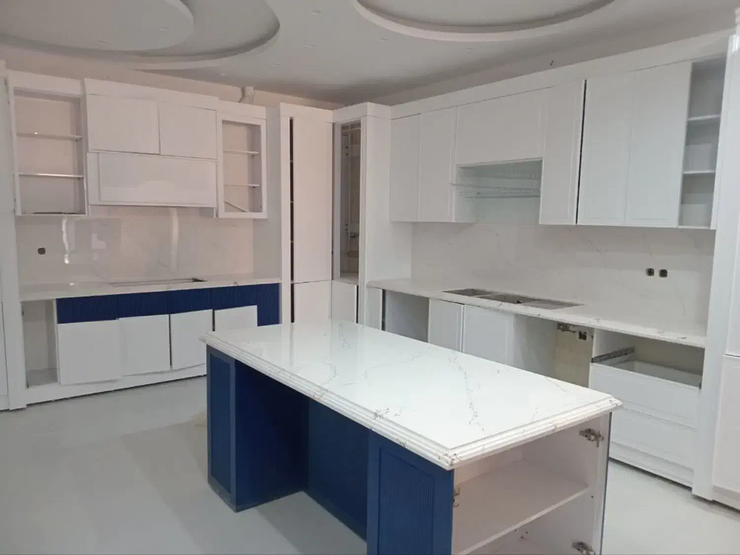 طراحی و ساخت کابینت و کمد دیواری|خدمات پیشه و مهارت|یزد, |دیوار