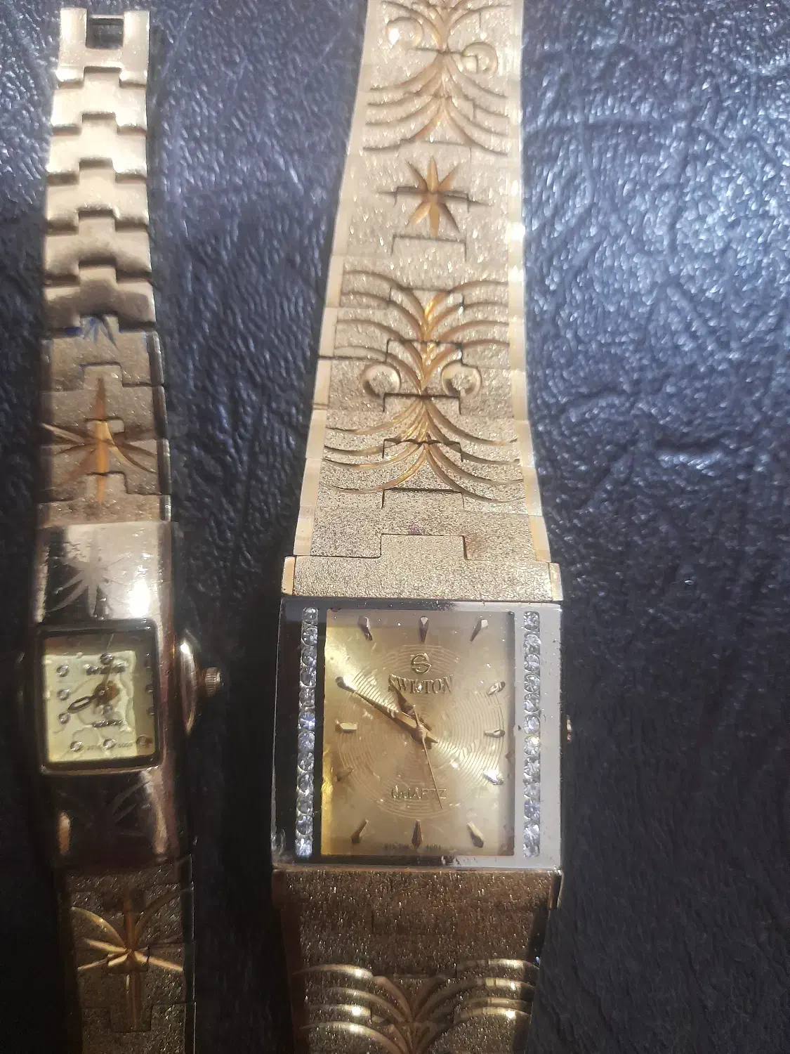 ساعت سویستون|ساعت|همدان, |دیوار