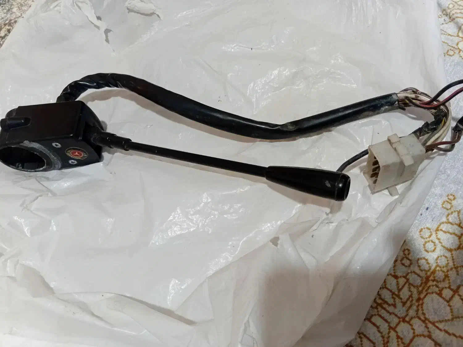 دسته راهنمای بنزی بایک عدد چادر برزنتی بنزباری|قطعات یدکی و لوازم جانبی|ملایر, |دیوار